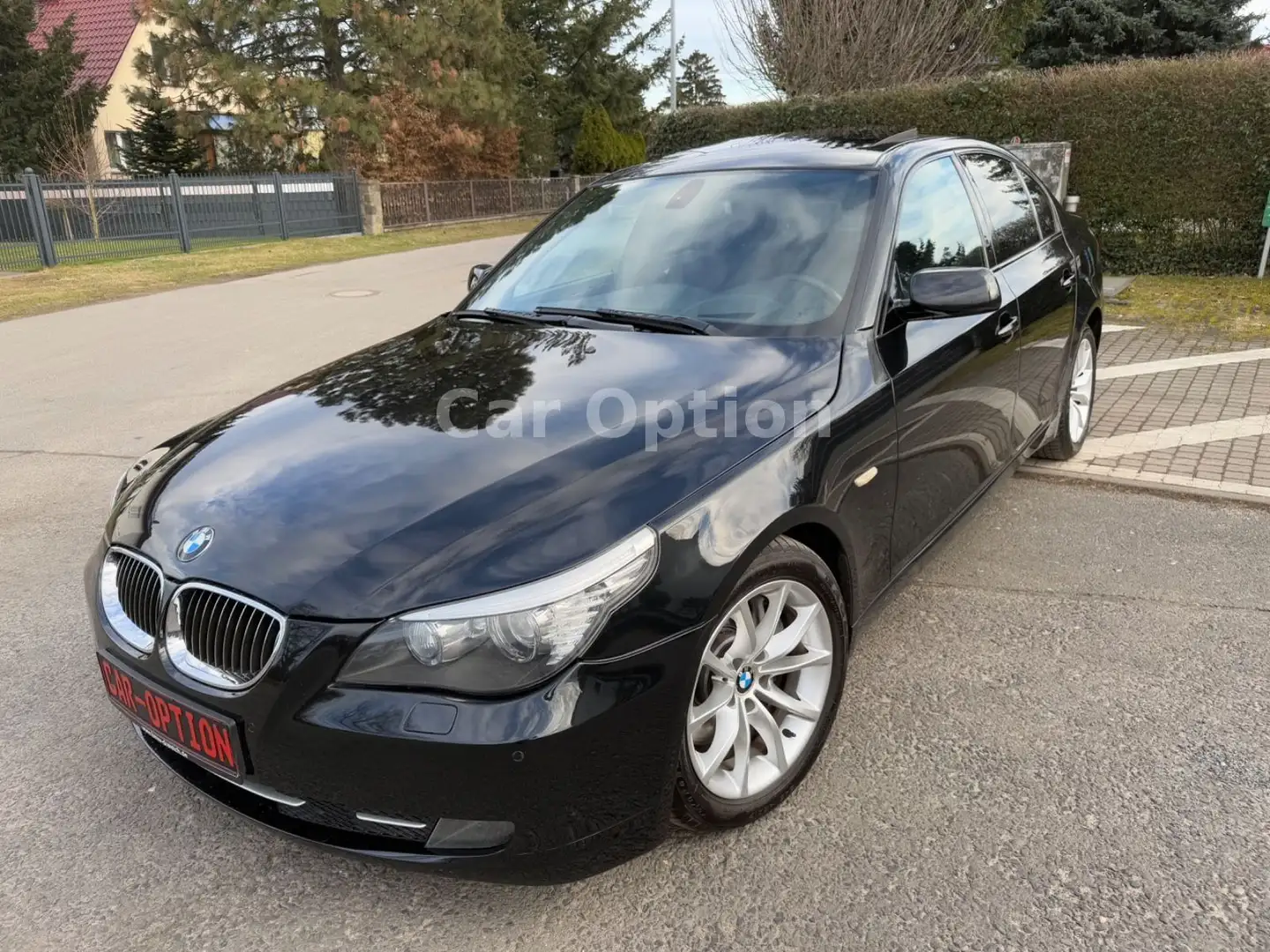 BMW 550 i Limousine/ Head- Up/ Soft- Close/ Glasdach Schwarz - 1
