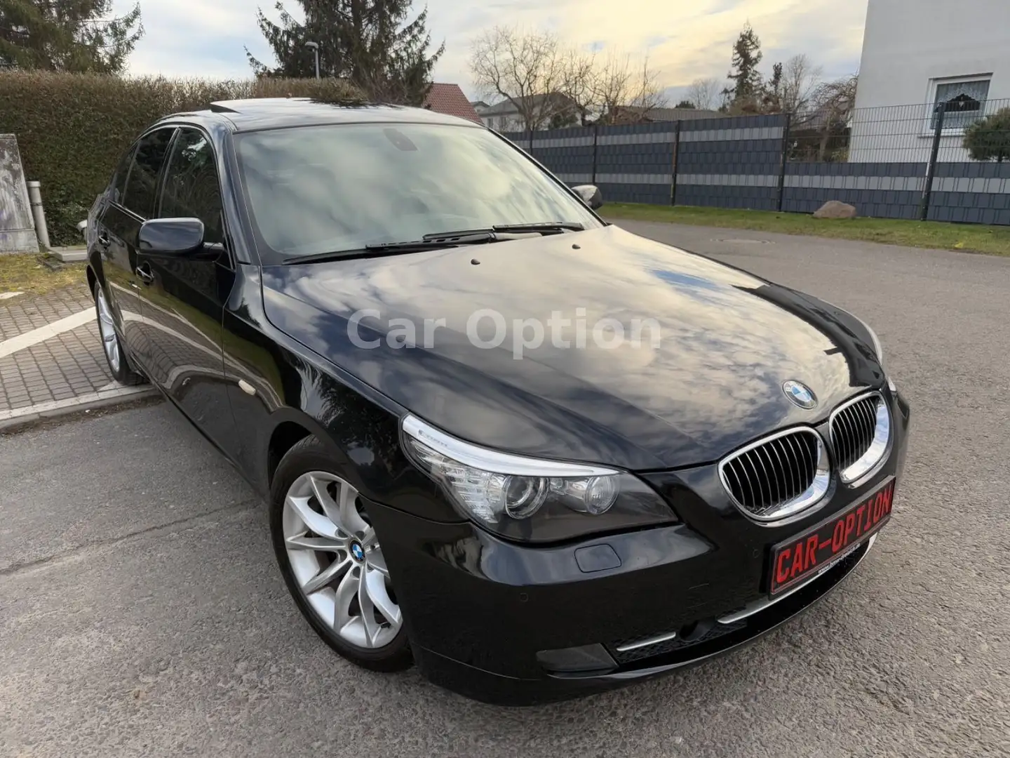 BMW 550 i Limousine/ Head- Up/ Soft- Close/ Glasdach Schwarz - 2