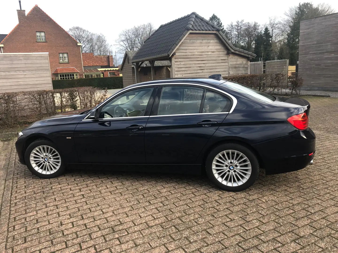 BMW 318 d Blauw - 1