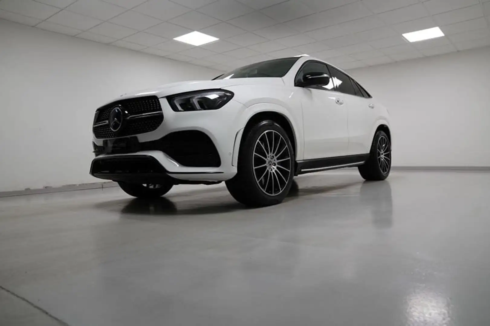 Mercedes-Benz GLE 400 d 4Matic Premium Plus Weiß - 2