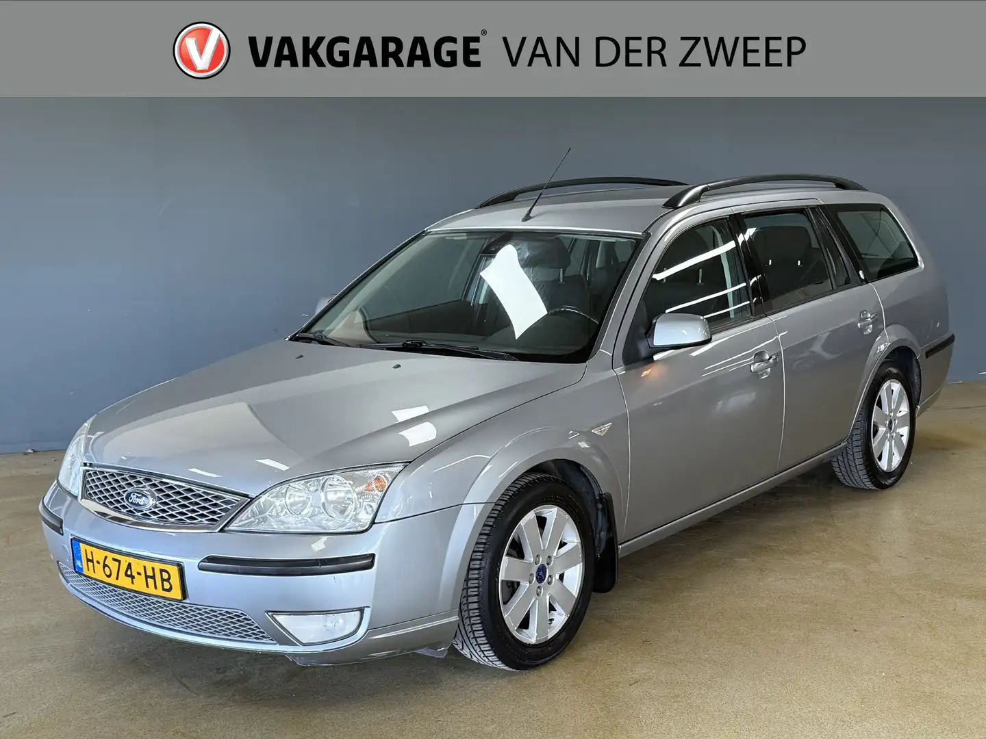 Ford Mondeo Wagon 1.8-16V Champion | Airco Grijs - 1