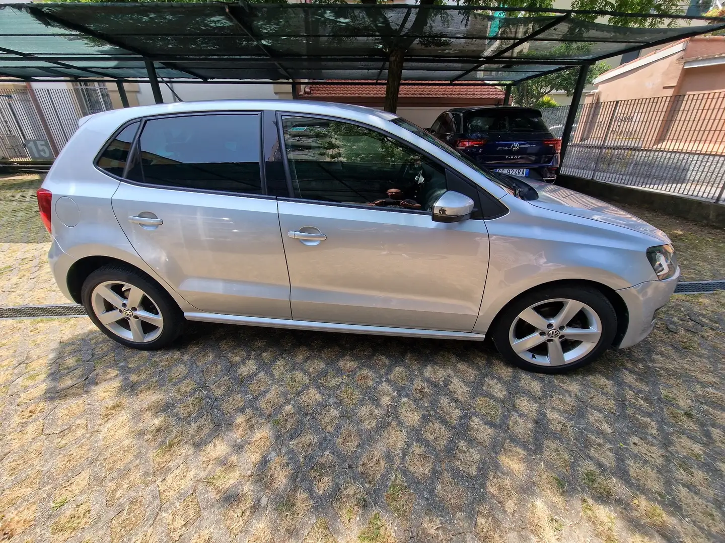 Volkswagen Polo 5p 1.4 Highline dsg - 2