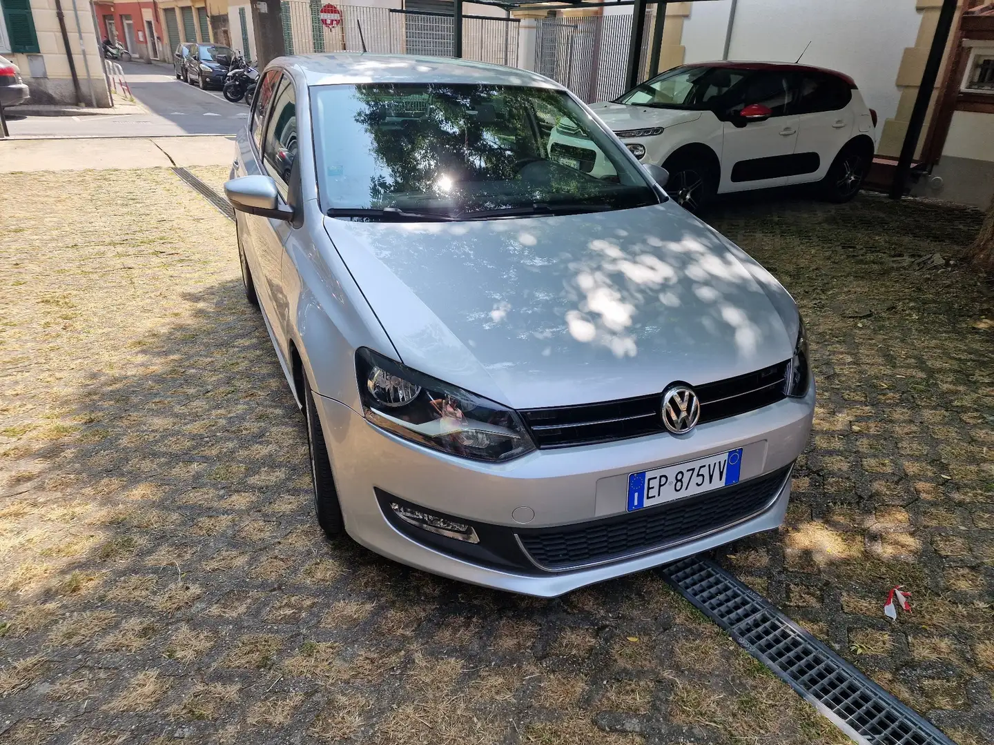 Volkswagen Polo 5p 1.4 Highline dsg - 1
