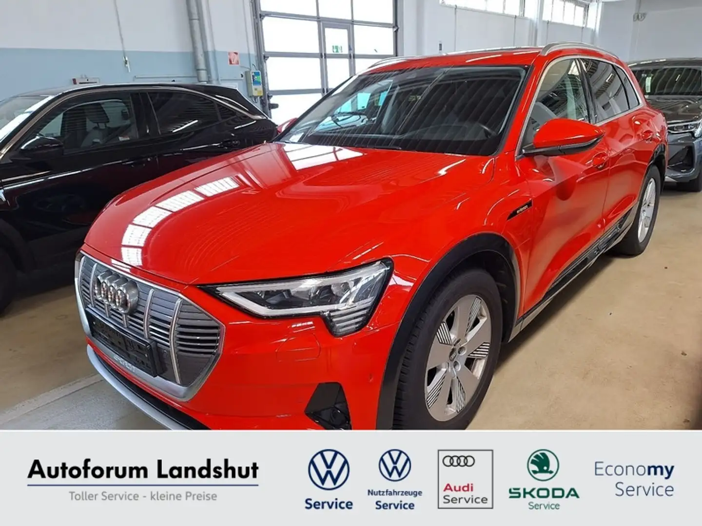 Audi e-tron 55 quattro advanced PANO*AHK*ACC*AMBIENTE Rood - 1