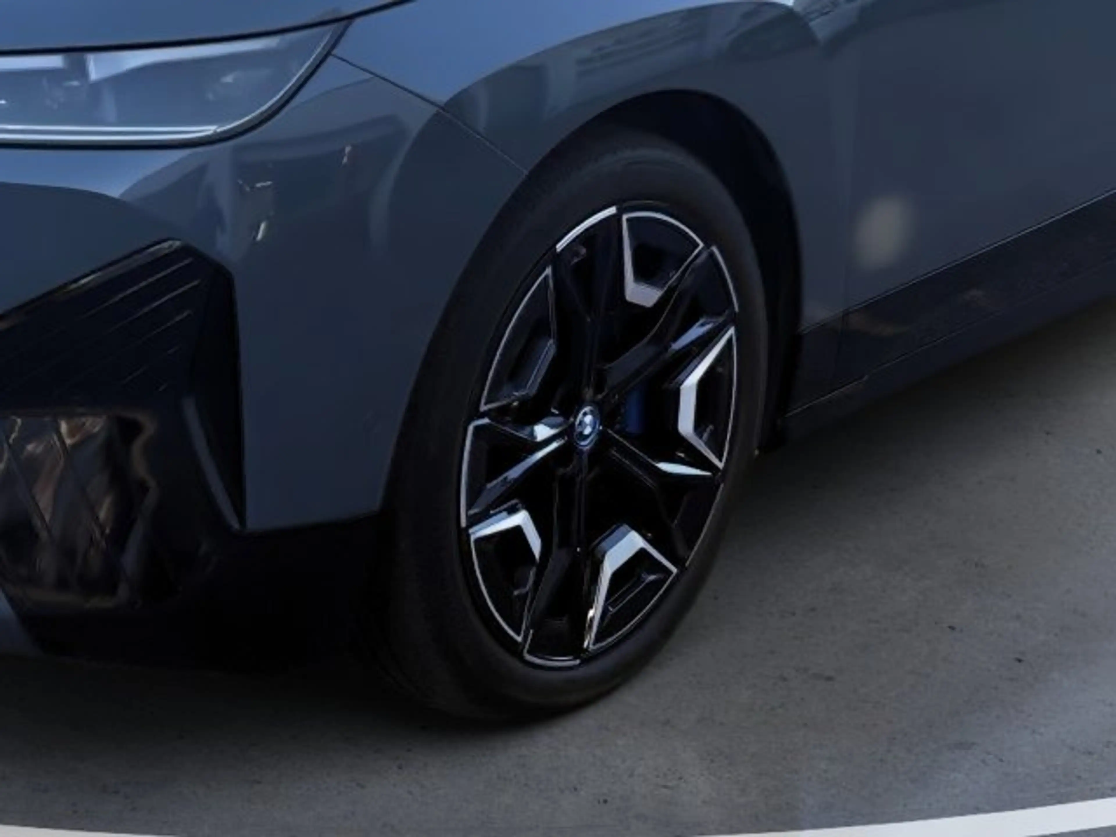 BMW iX xDrive40 I20 XE2 — photo 5