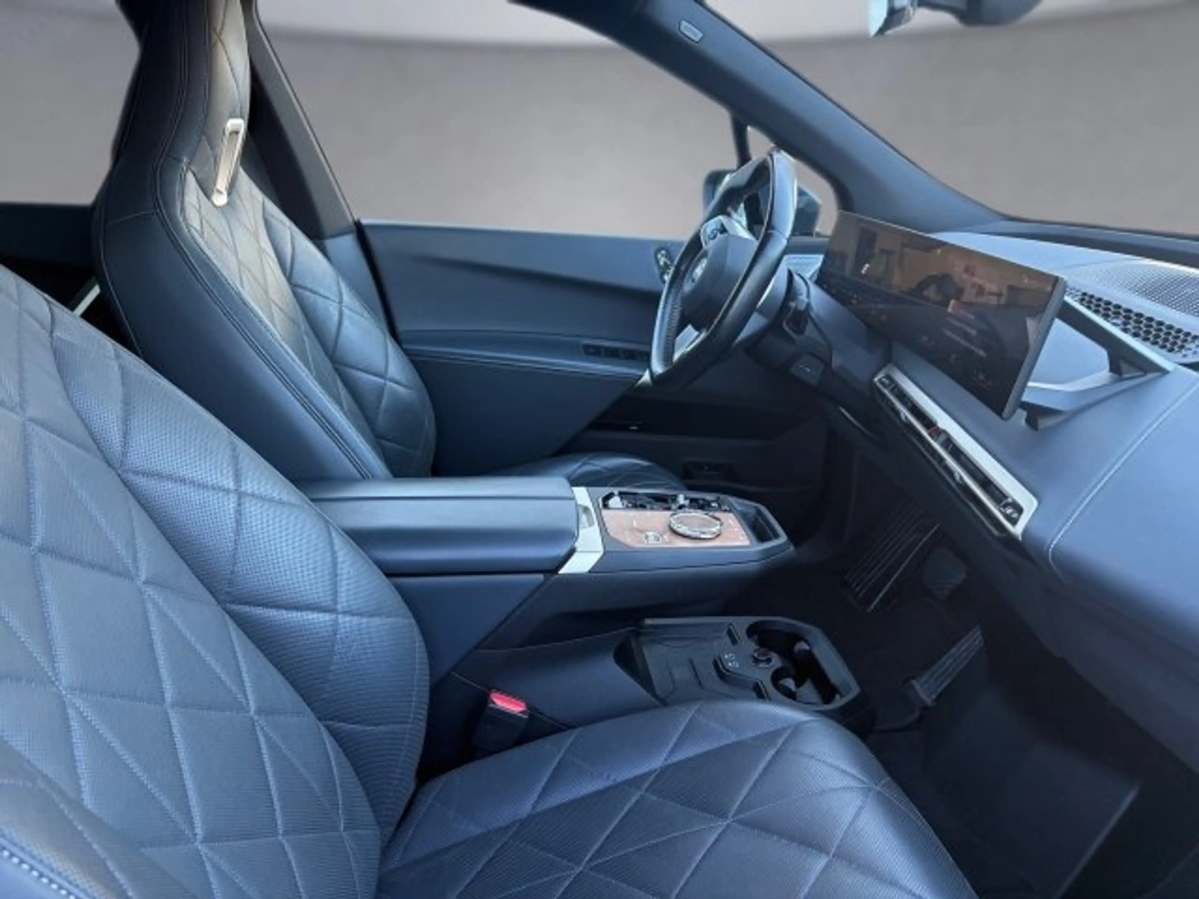 BMW iX xDrive40 I20 XE2 — photo 8