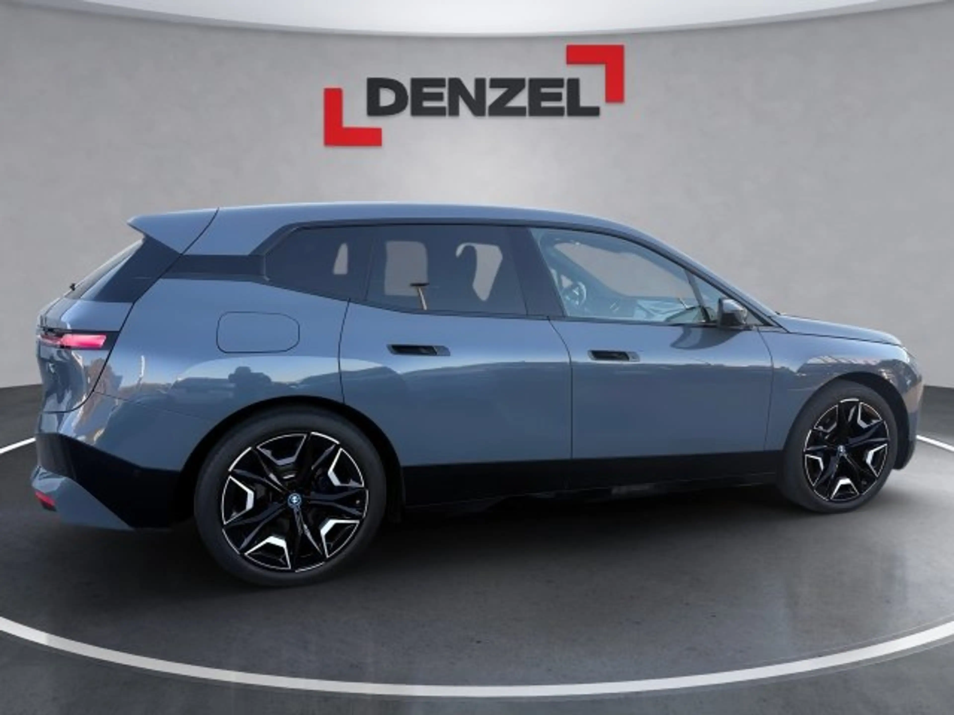 BMW iX xDrive40 I20 XE2 — photo 11