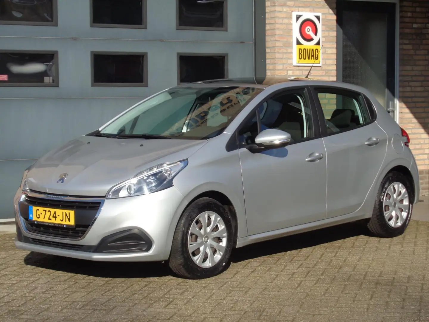 Peugeot 208 1.2 PureTech Active | 110pk | Pano | Cruise | Airc Gris - 2