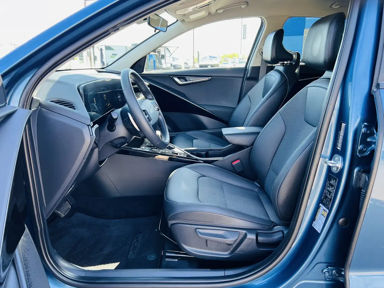 Kia Niro снимка Kia Niro