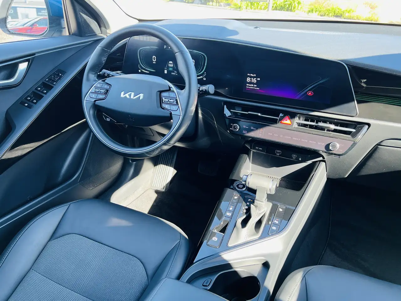 Kia Niro снимка Kia Niro