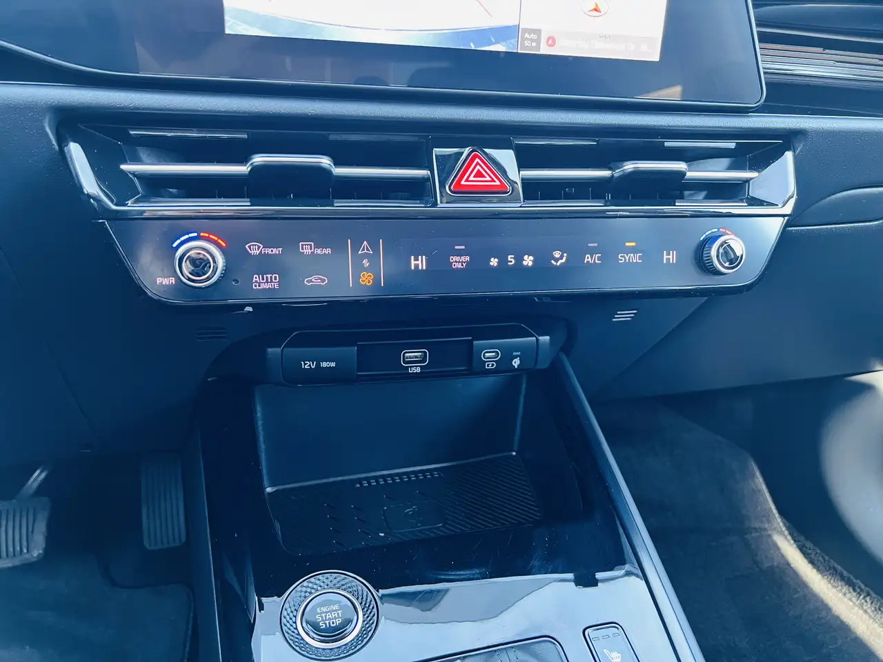 Kia Niro снимка Kia Niro