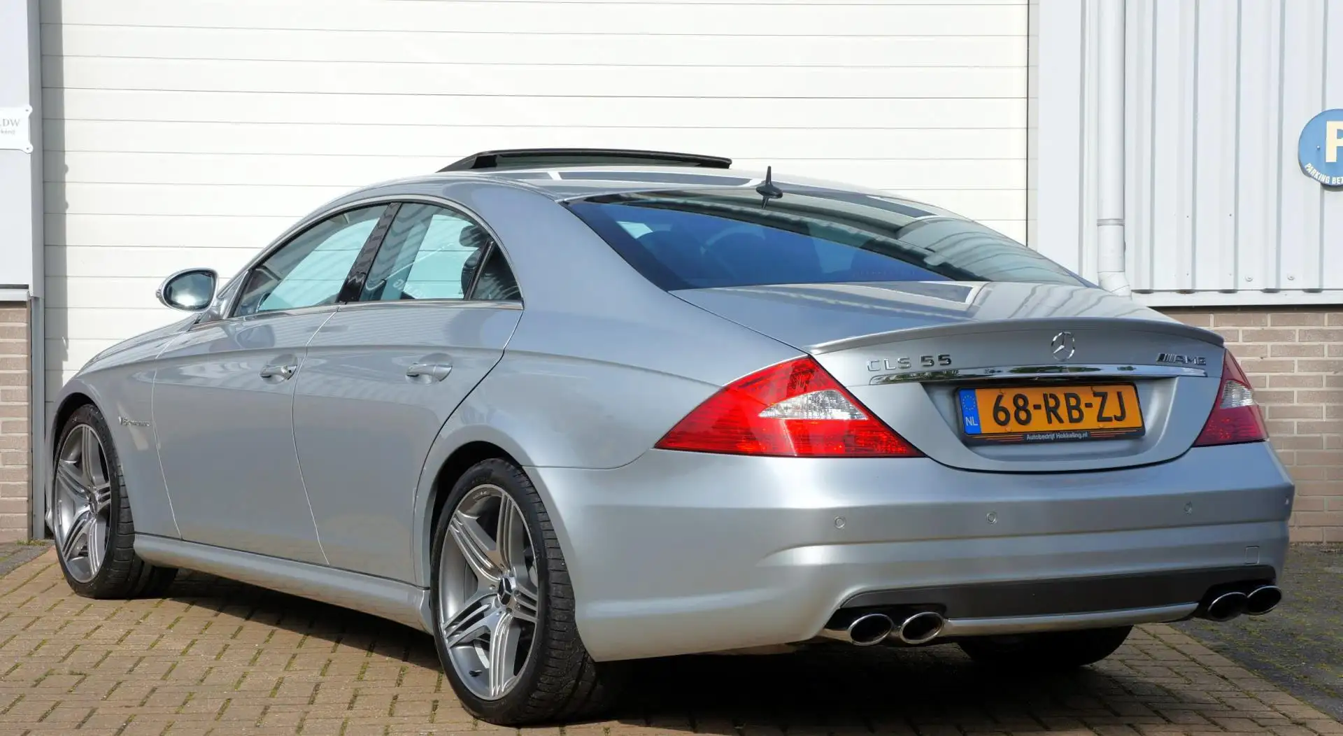 Mercedes-Benz CLS 55 AMG 476pk V8; ** ORIGINEEL NL ** !! UNIEK !! Gri - 2