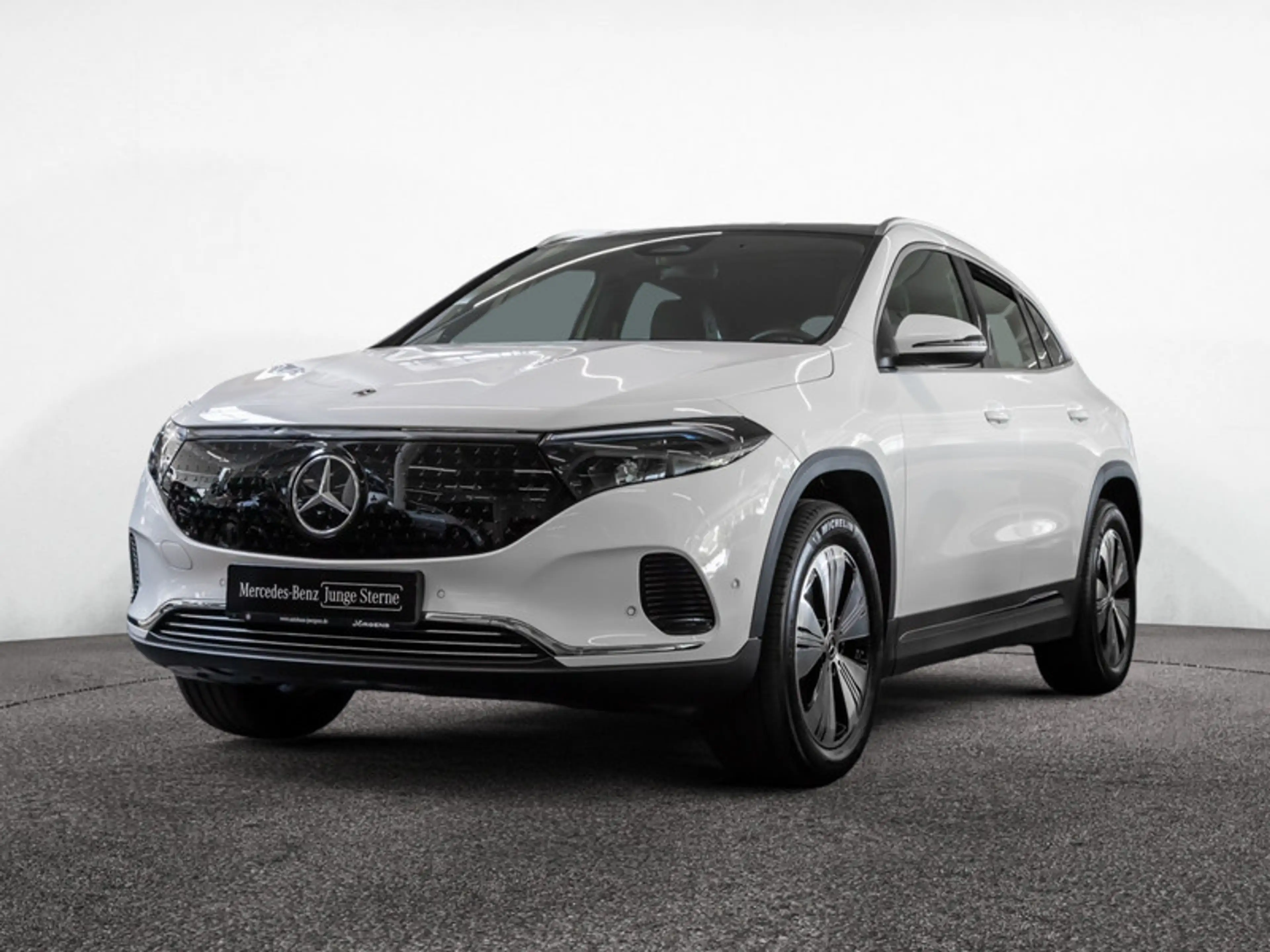 Mercedes-Benz EQA 350 4MATIC Pano+Progressive+Ambiente+AHK+Cam — photo 2