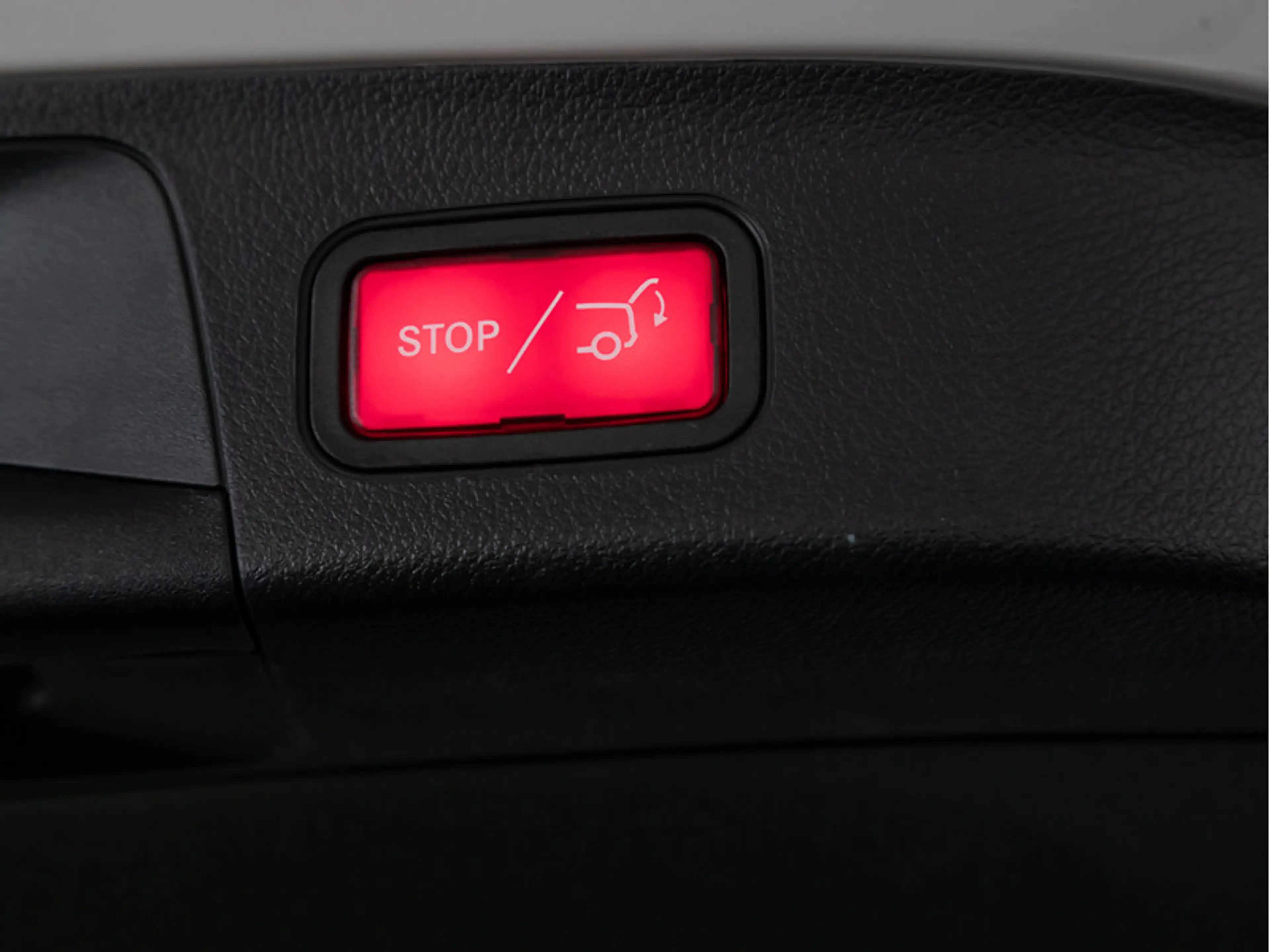 Mercedes-Benz EQA 350 4MATIC Pano+Progressive+Ambiente+AHK+Cam — photo 7