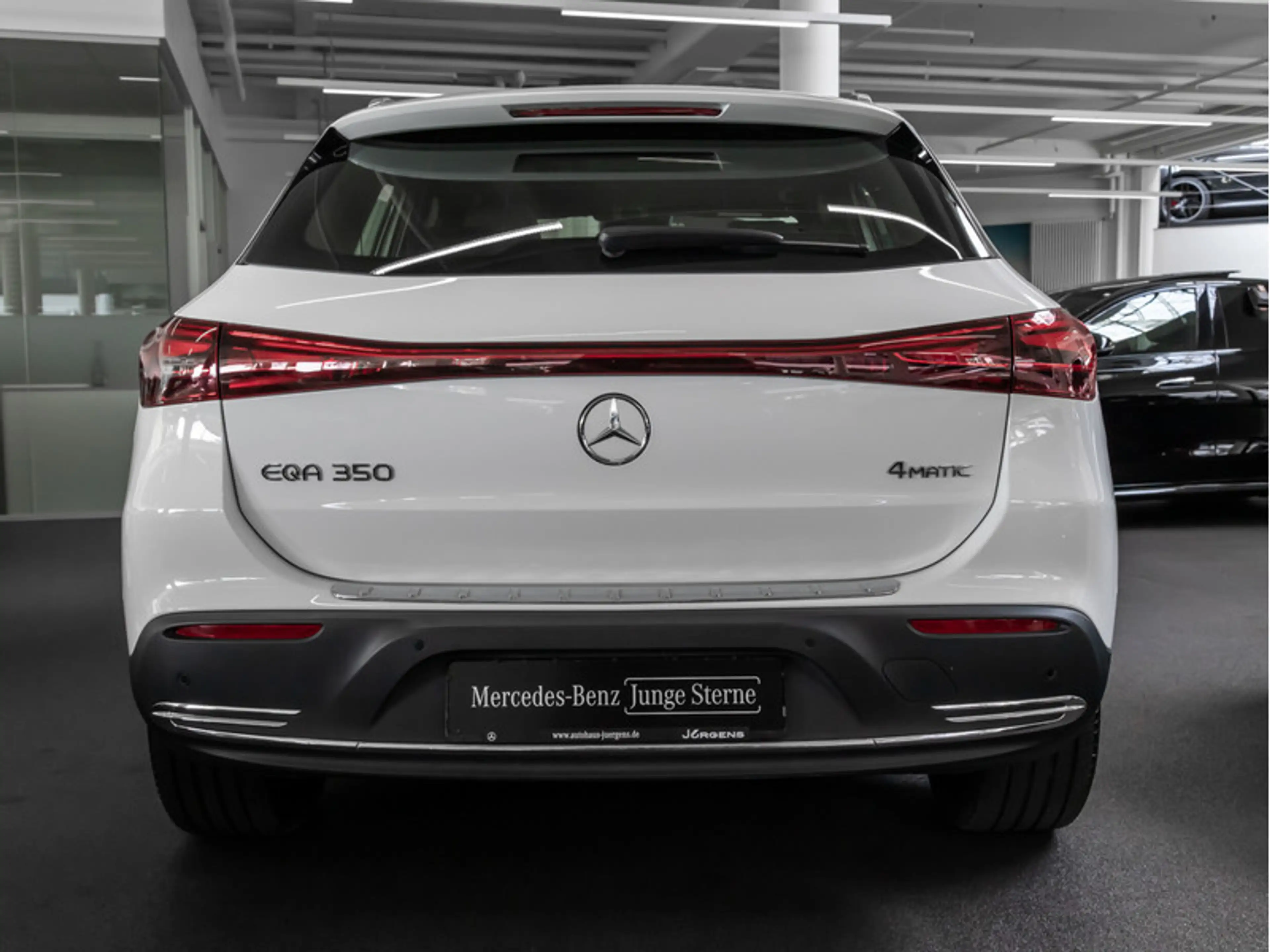 Mercedes-Benz EQA 350 4MATIC Pano+Progressive+Ambiente+AHK+Cam — photo 5