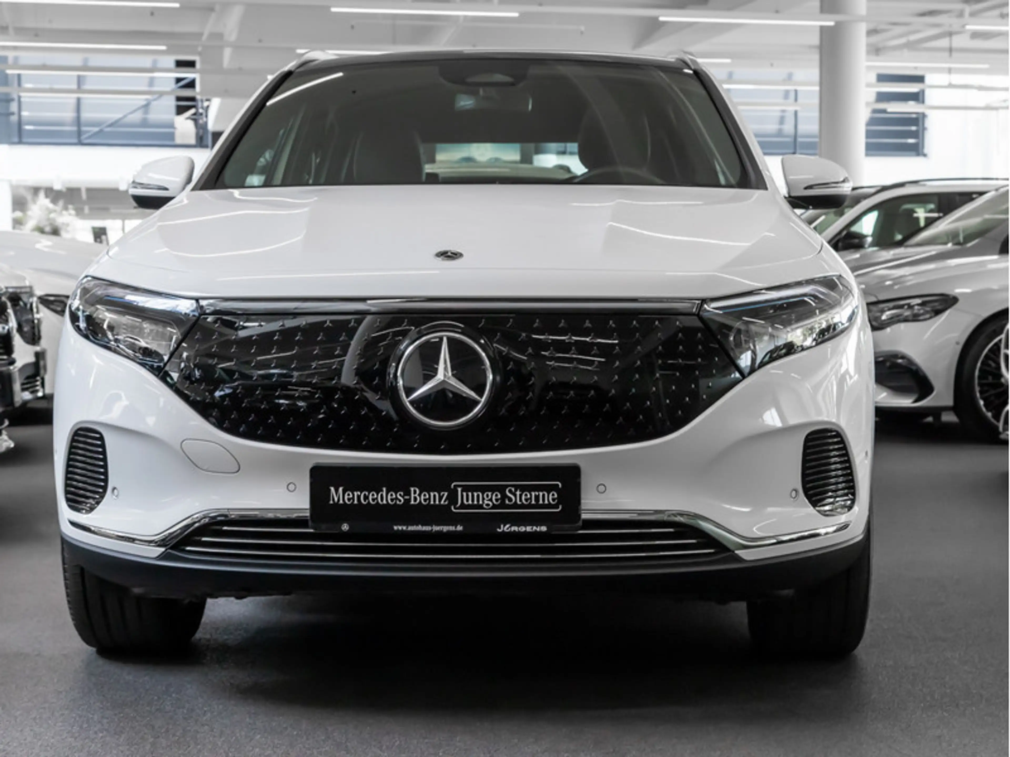 Mercedes-Benz EQA 350 4MATIC Pano+Progressive+Ambiente+AHK+Cam — photo 3