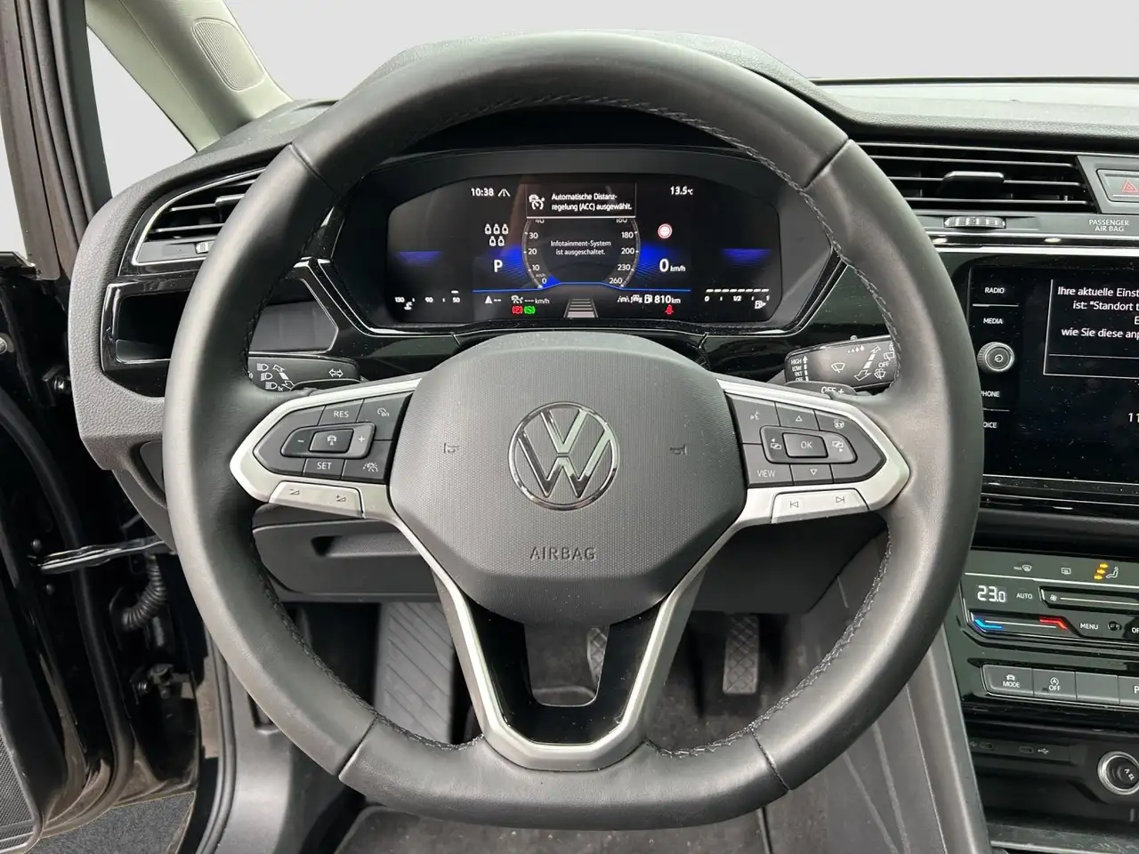 Volkswagen Touran 2.0 TDI DSG Comfortline NAVI LED KAM ACC APP 14