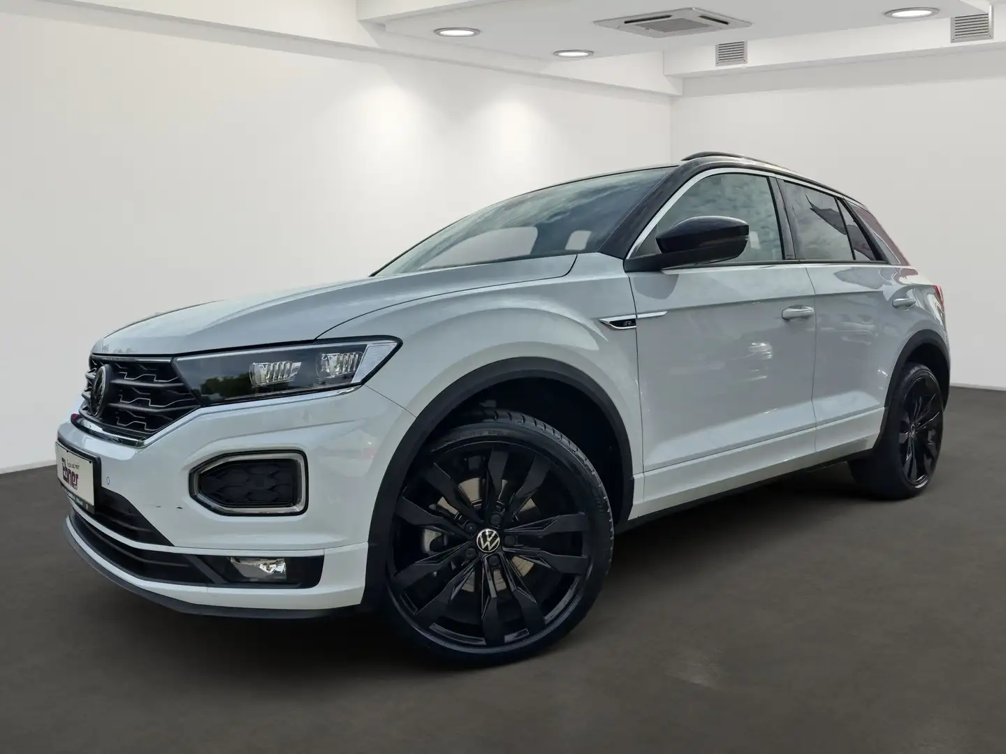 Volkswagen T-Roc R-LINE 1.5TSI DSG AHK+KAMERA+el.KLAPPE+NAVI+ACC+19 Schwarz - 2