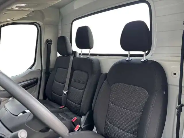 Maxus Deliver 9 view 9