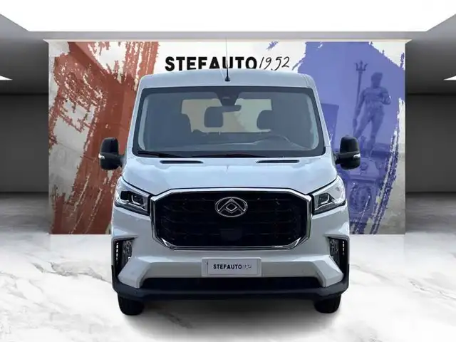 Maxus Deliver 9 view 4