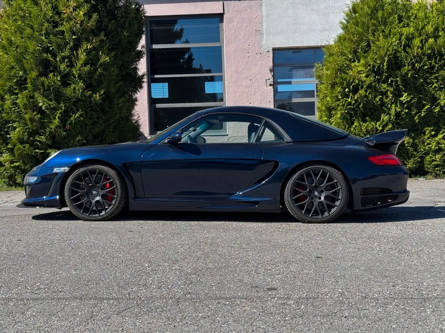 Porsche 996 Carrera 4 Cabriolet 996 Gemballa Bleu - 2