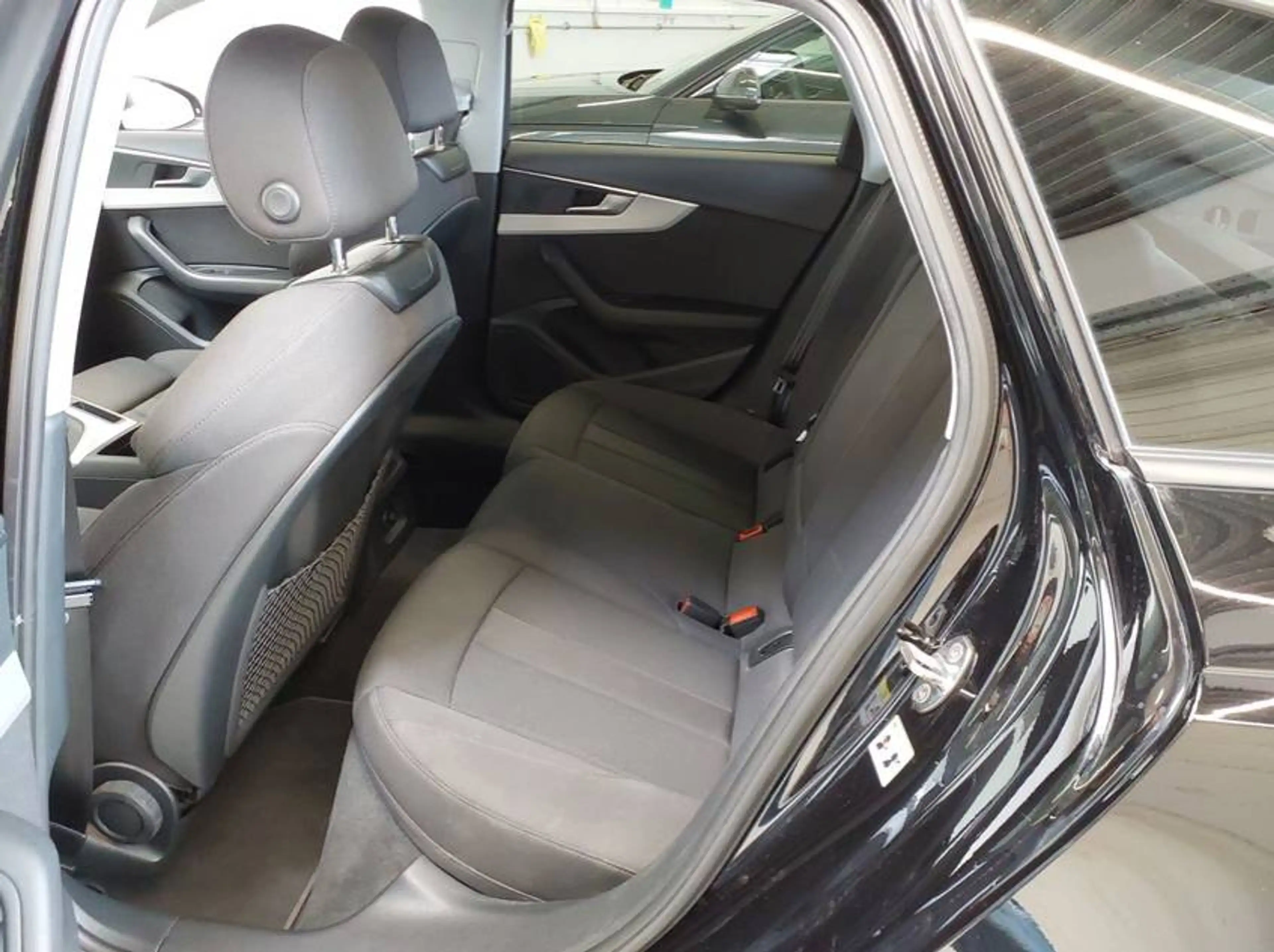 Audi A4 A4 Avant 35 TDI S-tronic *VOLL-LED*SPORTSITZE*SPORTLNKRD*NAVIGATION+MMI+**SHZ*ASSISTENZ**GLANZPAKET*DSP SOUND* — photo 5