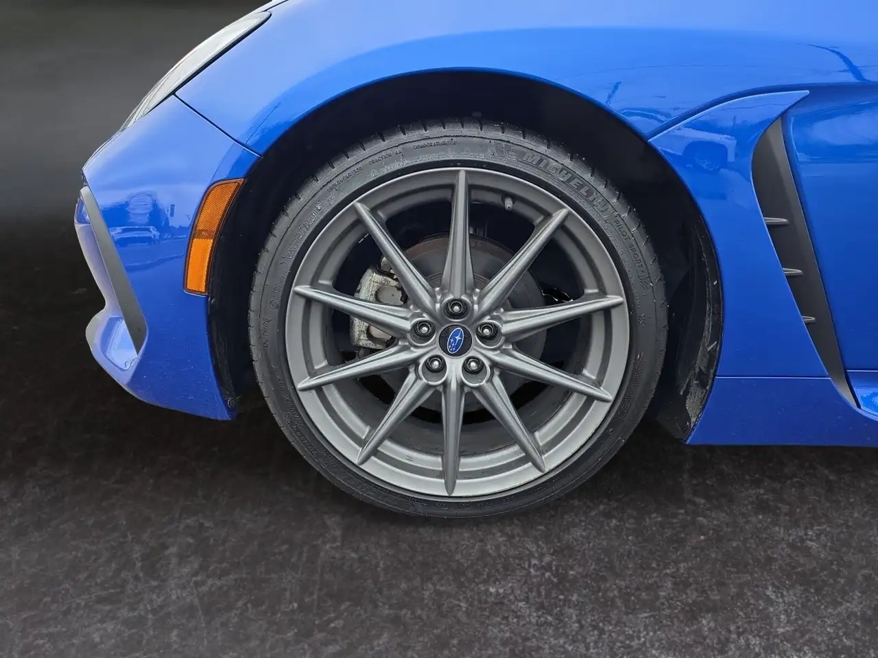 Subaru BRZ снимка Subaru BRZ