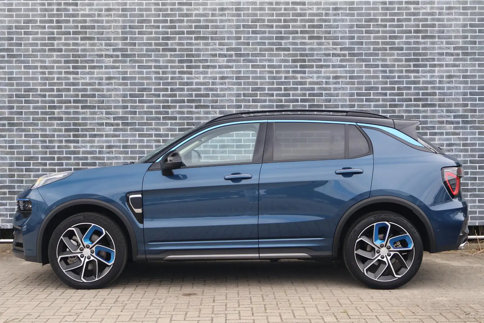 Lynk & Co 01 1.5 Plug-in Hybrid | Panoramadak | Adaptive cruise Azul - 2