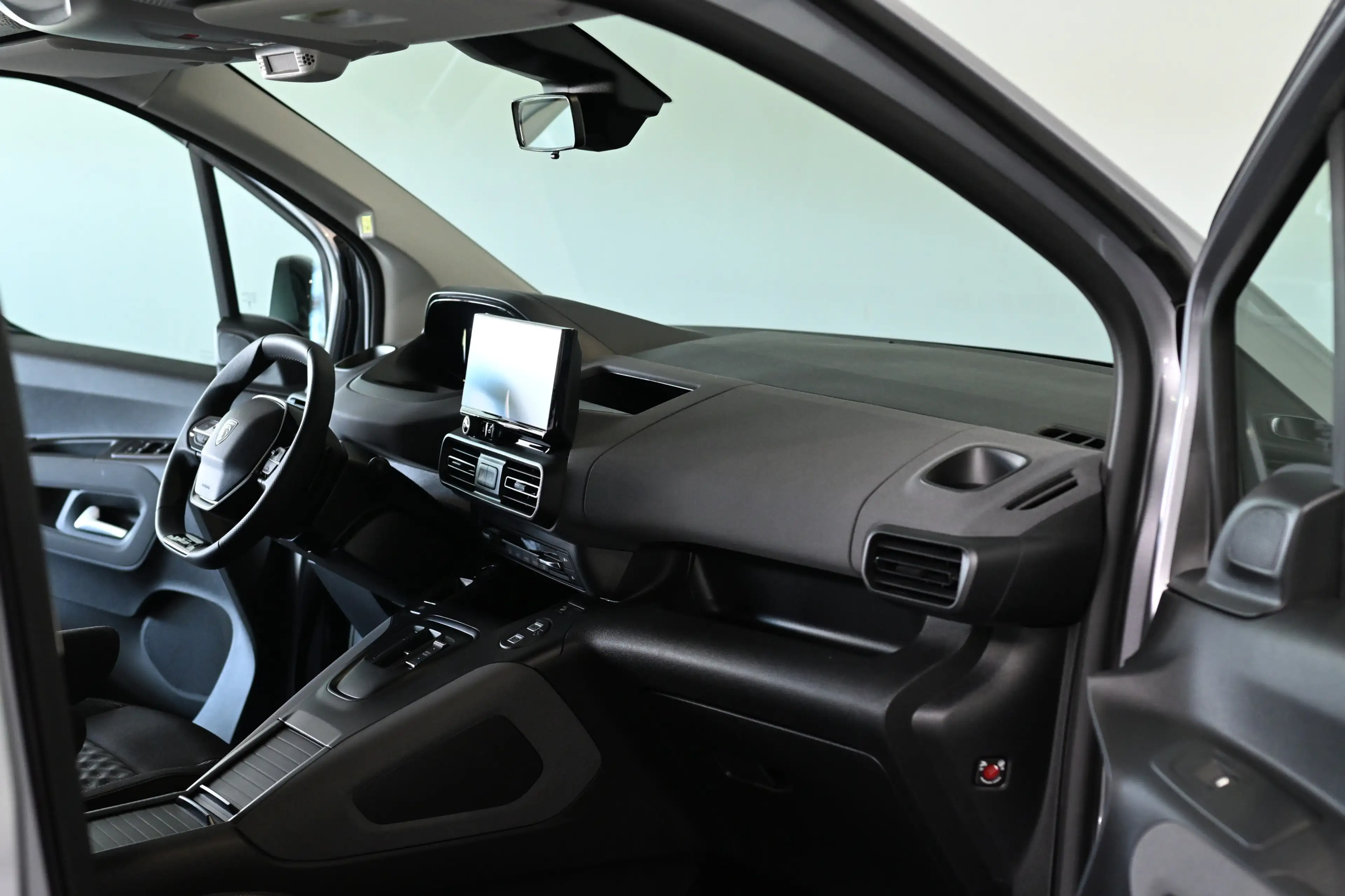 Peugeot e-Rifter GT L2 Navi ACC SHZ AHK-Vorbereitung LED — photo 9