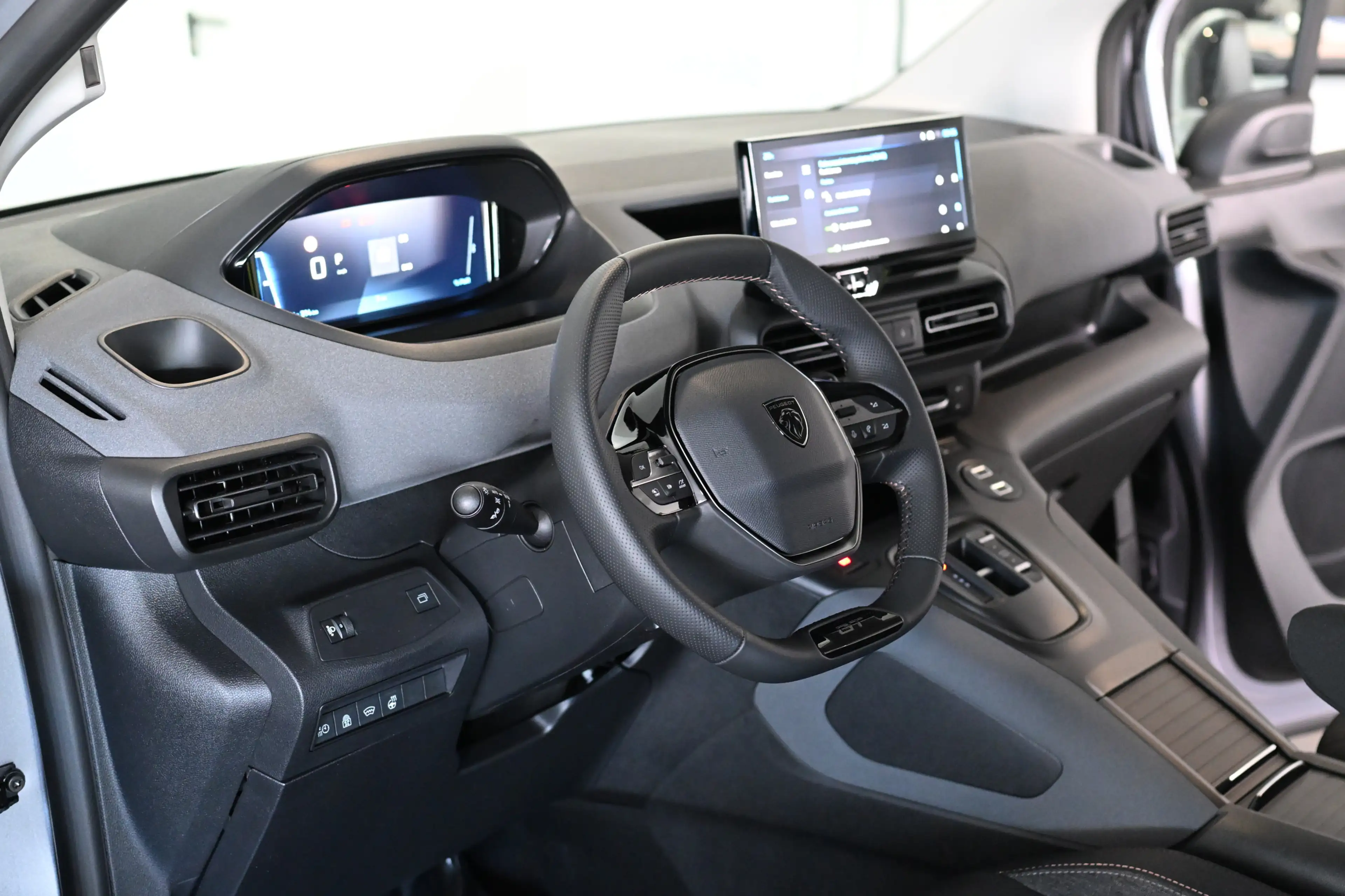 Peugeot e-Rifter GT L2 Navi ACC SHZ AHK-Vorbereitung LED — photo 8