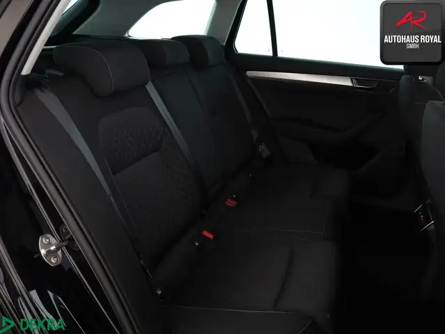Skoda Superb view 12