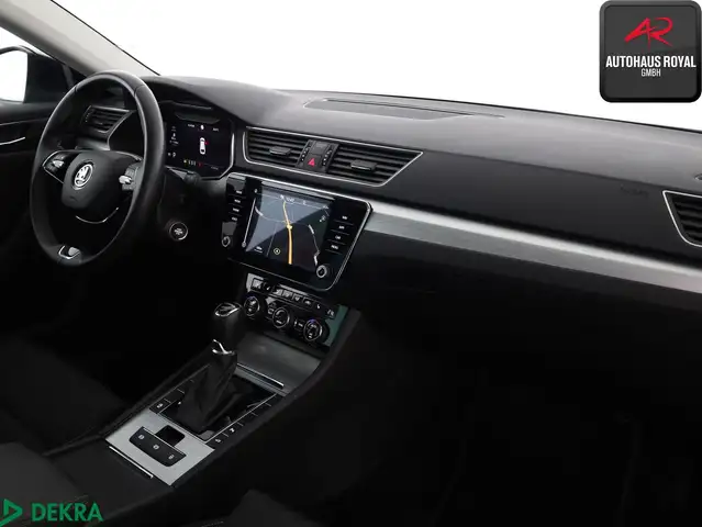 Skoda Superb view 10