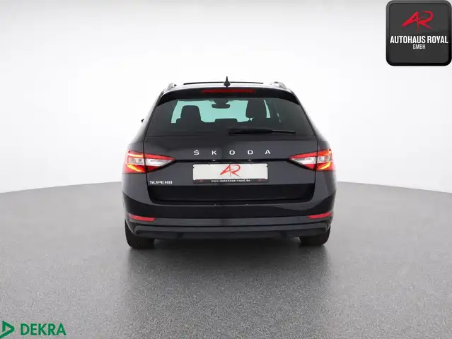 Skoda Superb view 4