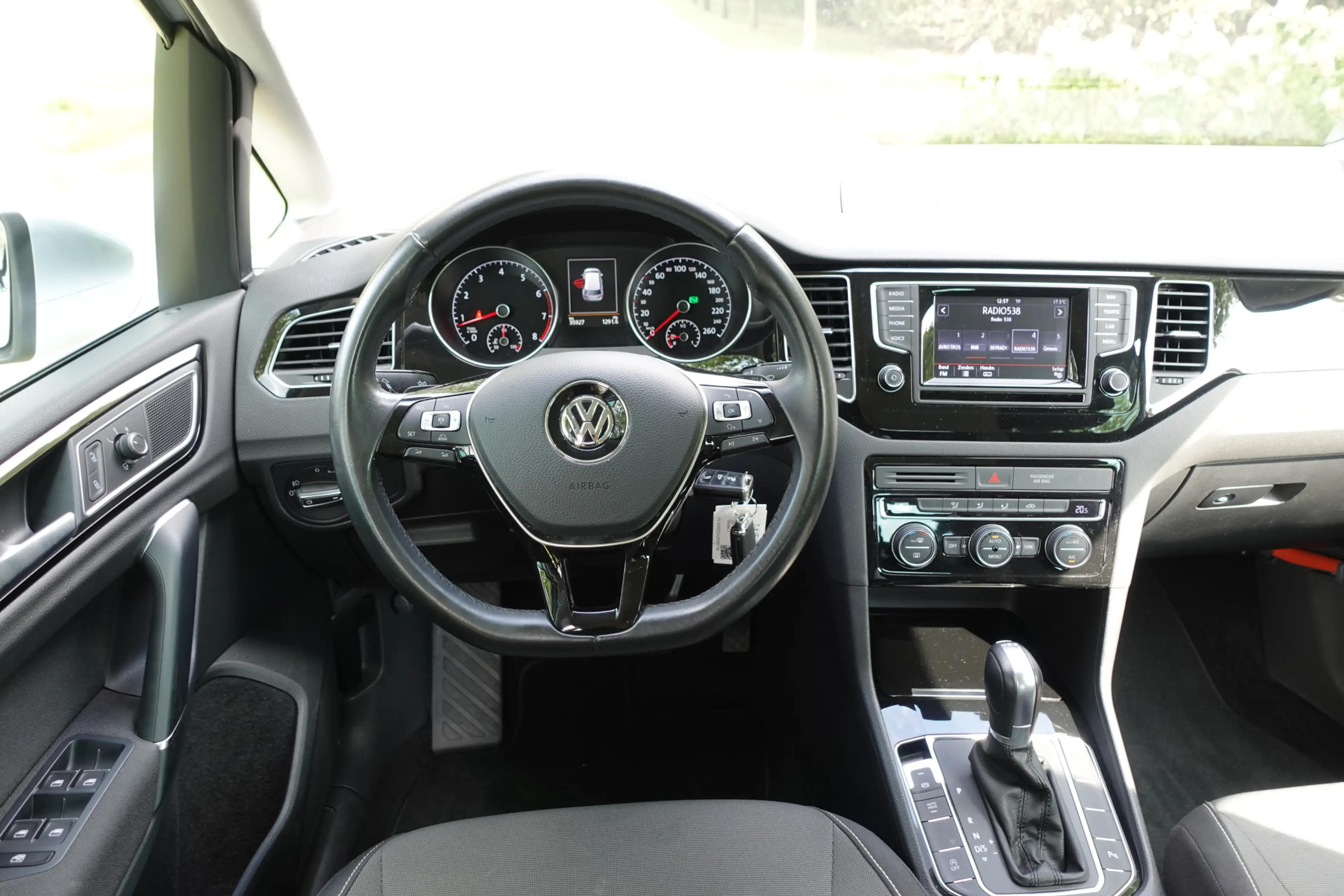 Volkswagen Golf Sportsvan 1.4 TSI Highline | NAP | NL Auto | Trekhaak | Adap — photo 17