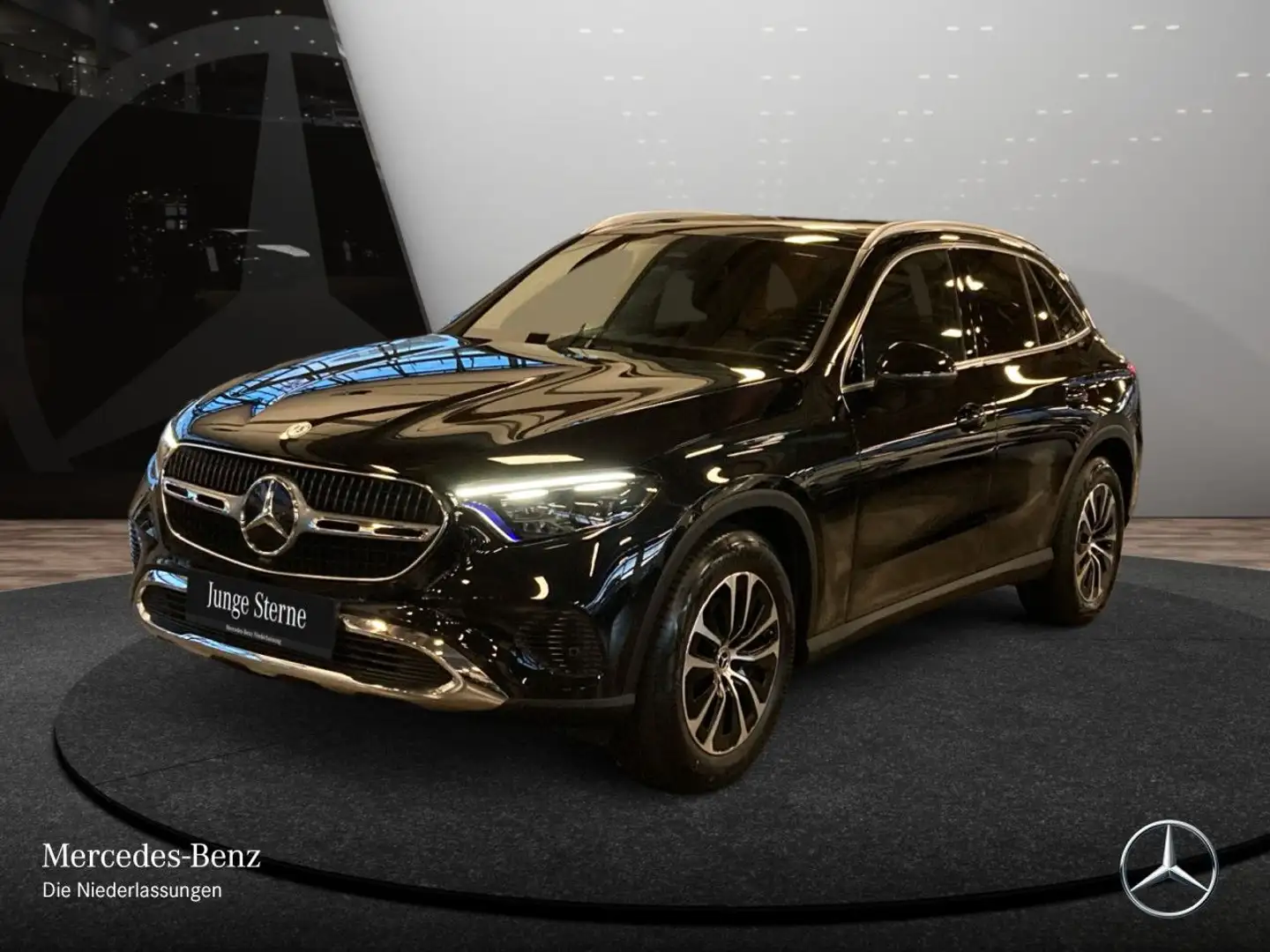 Mercedes-Benz GLC 220 d 4M AVANTG+PANO+AHK+KAMERA+TOTW+KEYLESS Schwarz - 2