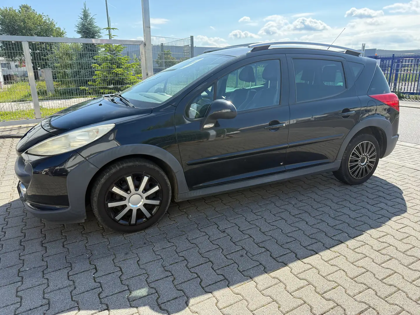 Peugeot 207 Escapade Zwart - 1