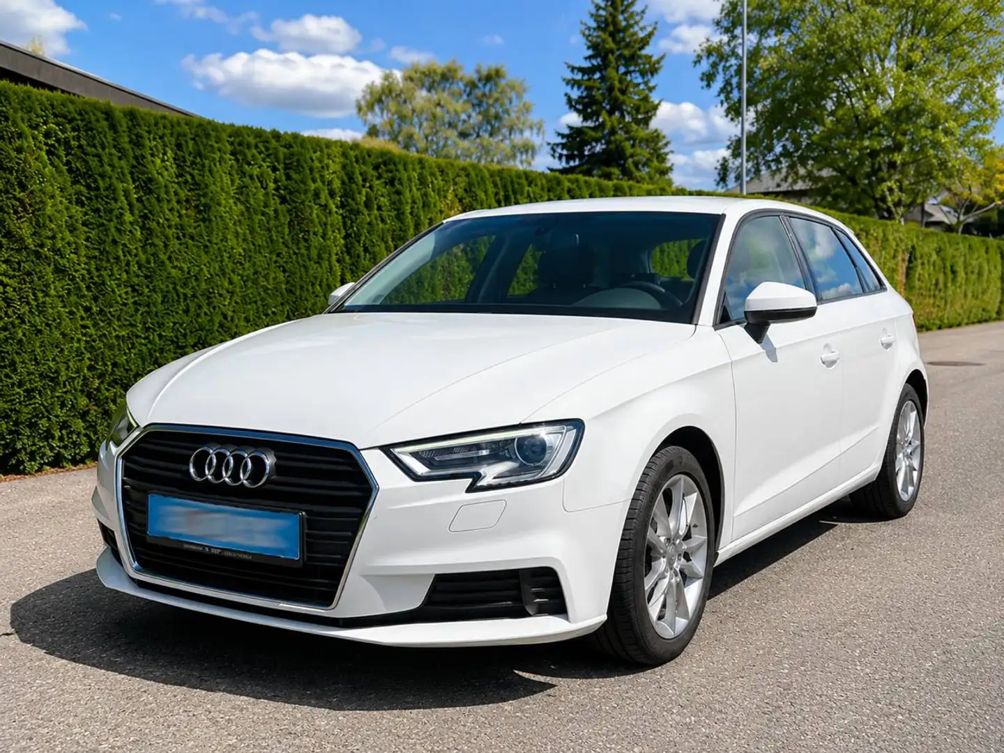 Audi A3 A3 SB 1,0 TFSI Weiß - 1