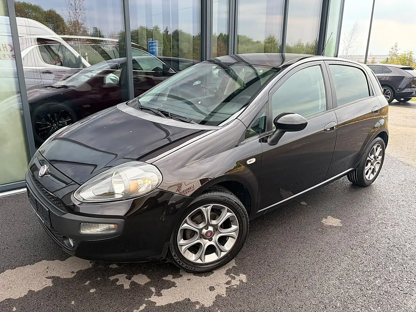 Fiat Grande Punto Punto Evo Linea Sportiva Formula 1,4 75 (reserv... Schwarz - 2