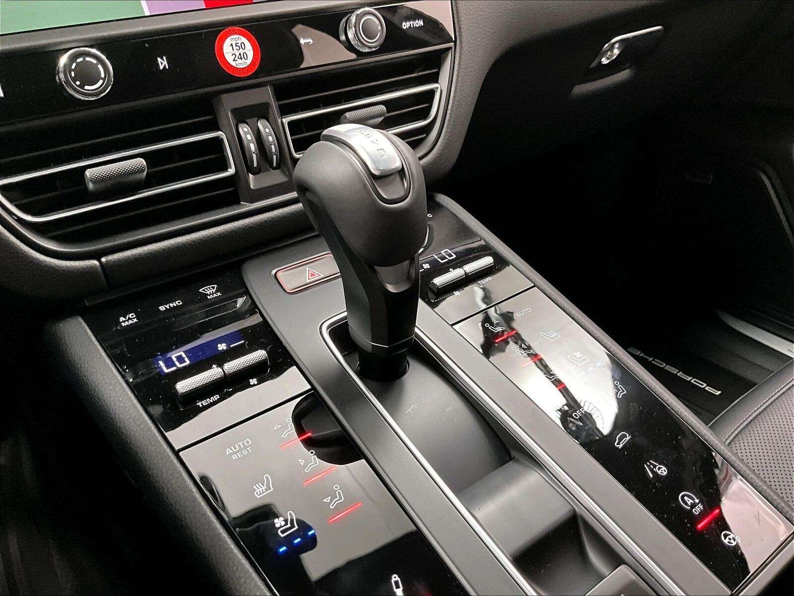 2026 Porsche Macan S thumb 22