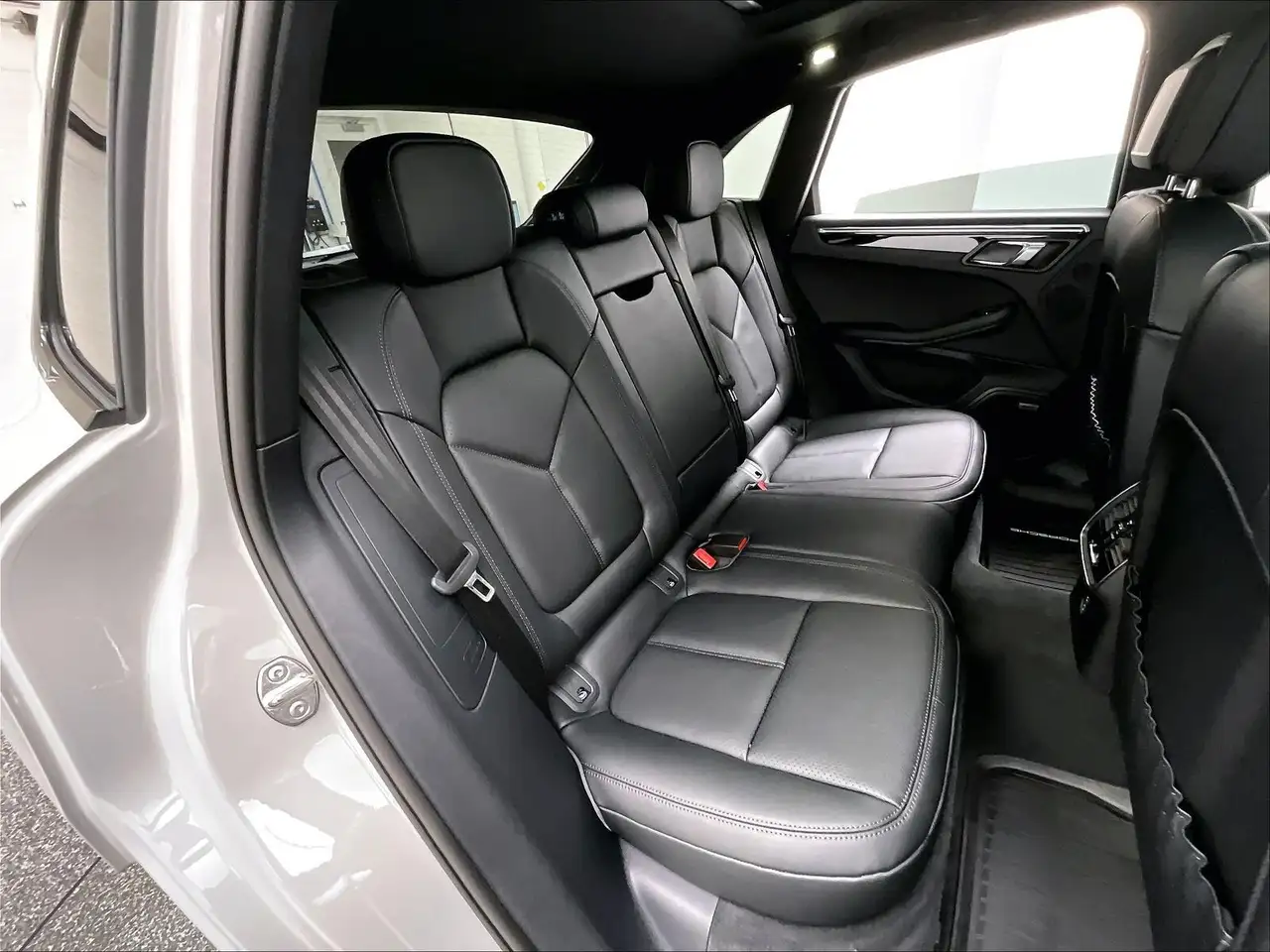 Porsche Macan снимка Porsche Macan