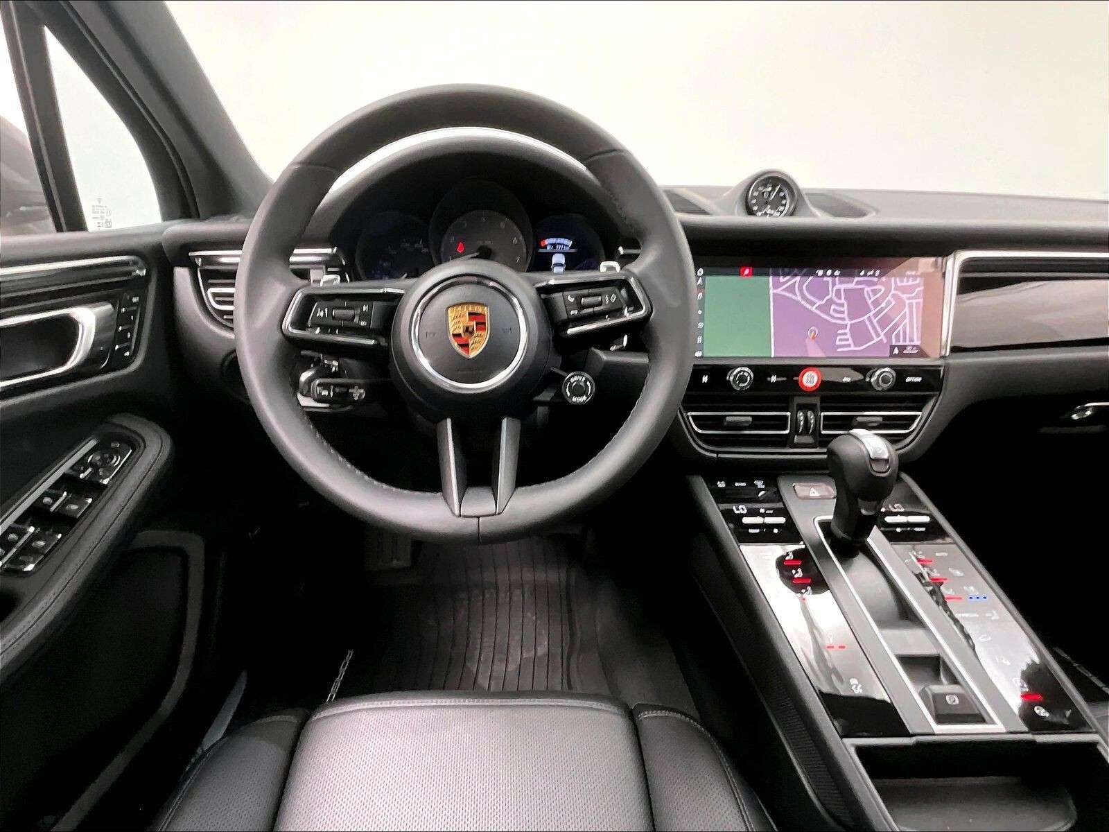 2026 Porsche Macan S thumb 10