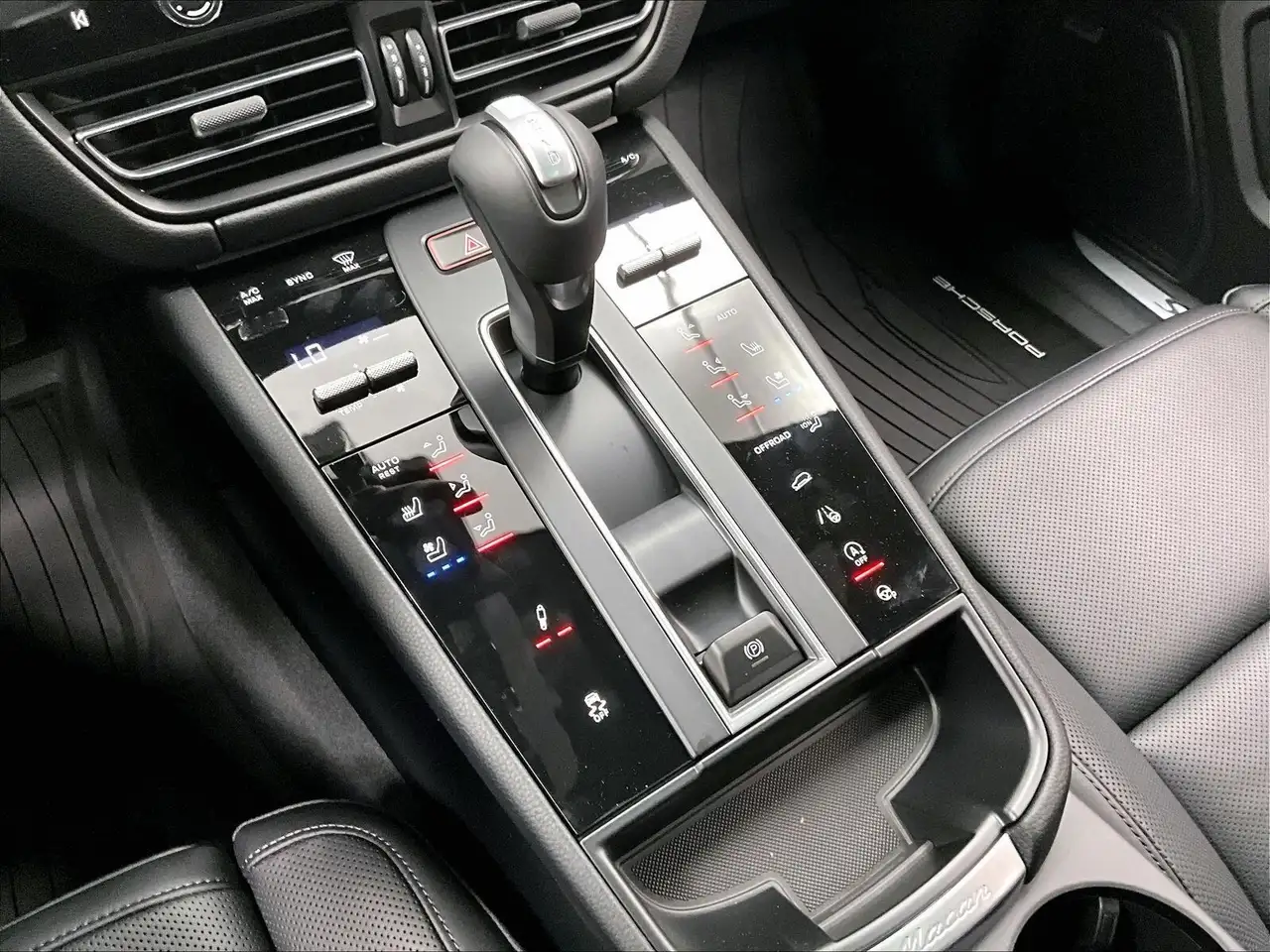 Porsche Macan снимка Porsche Macan