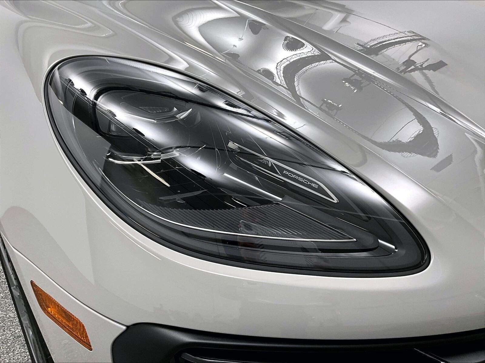 2026 Porsche Macan S thumb 32