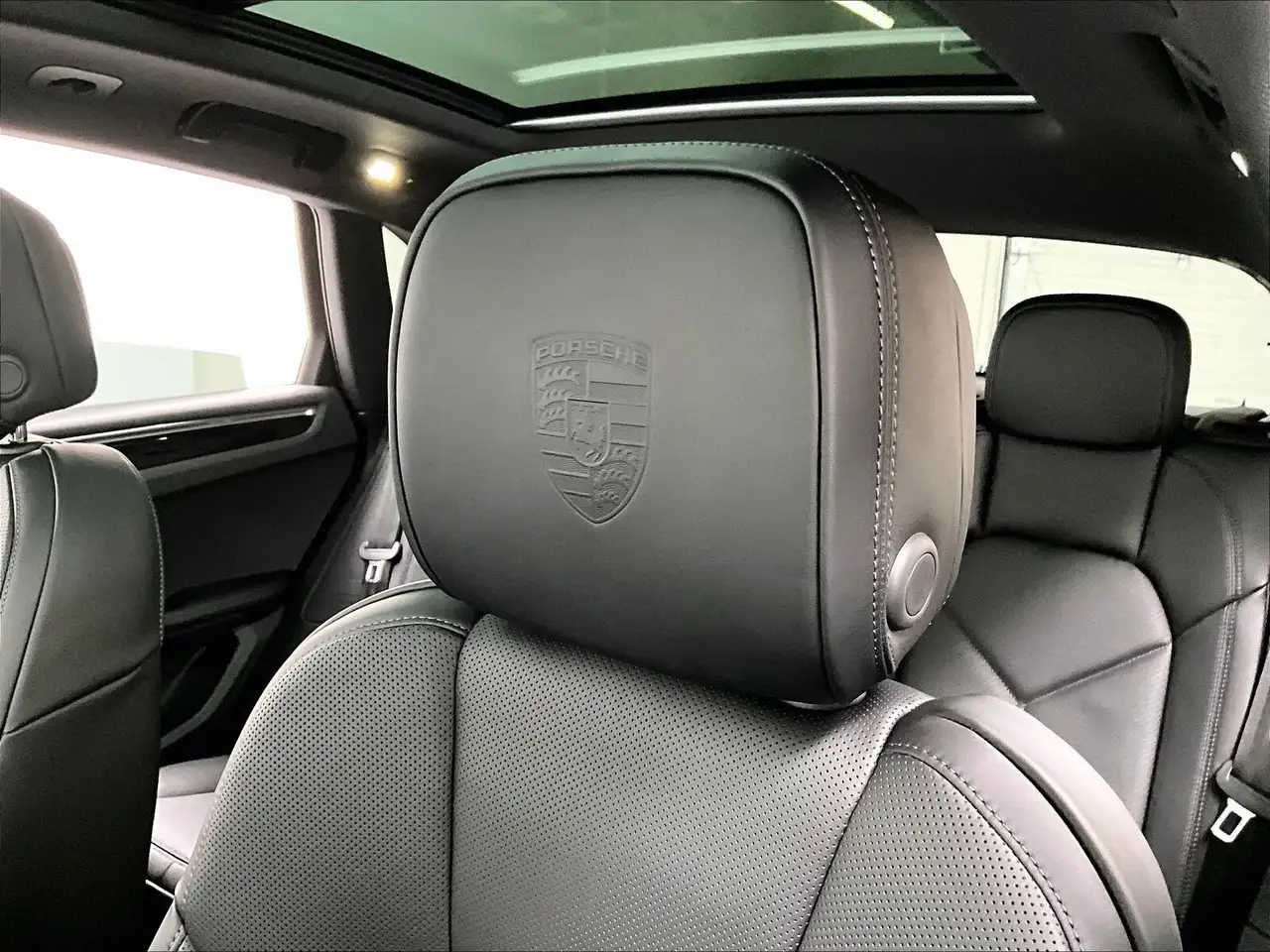 Porsche Macan снимка Porsche Macan