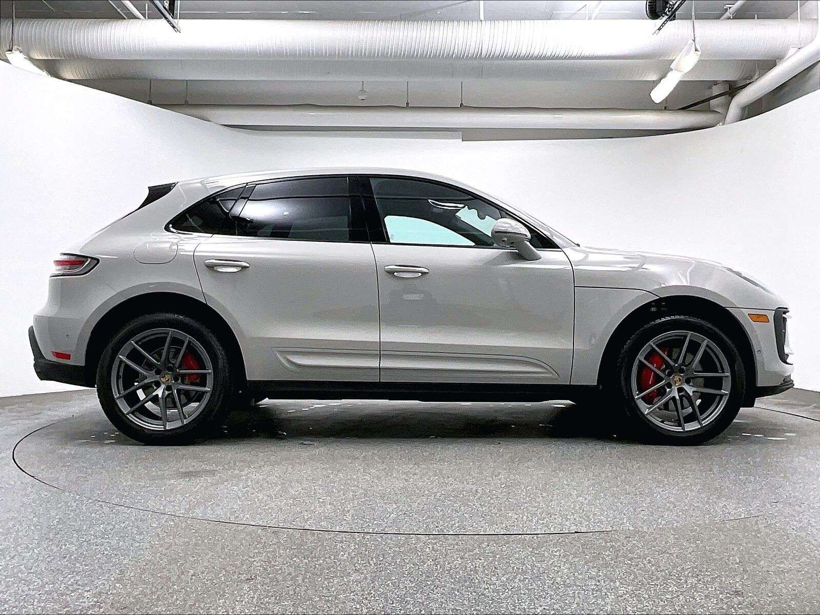 2026 Porsche Macan S alt 4