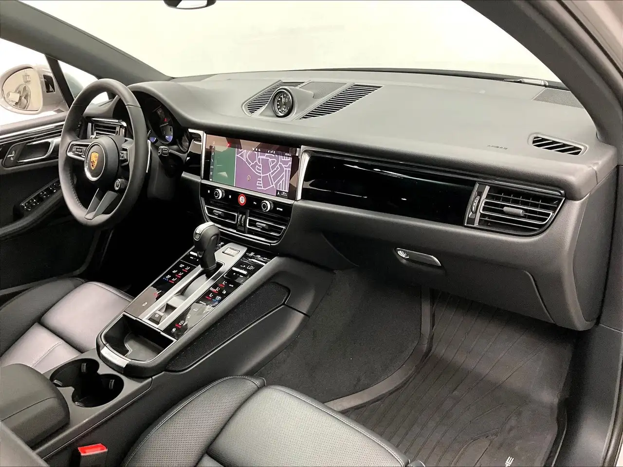 Porsche Macan снимка Porsche Macan