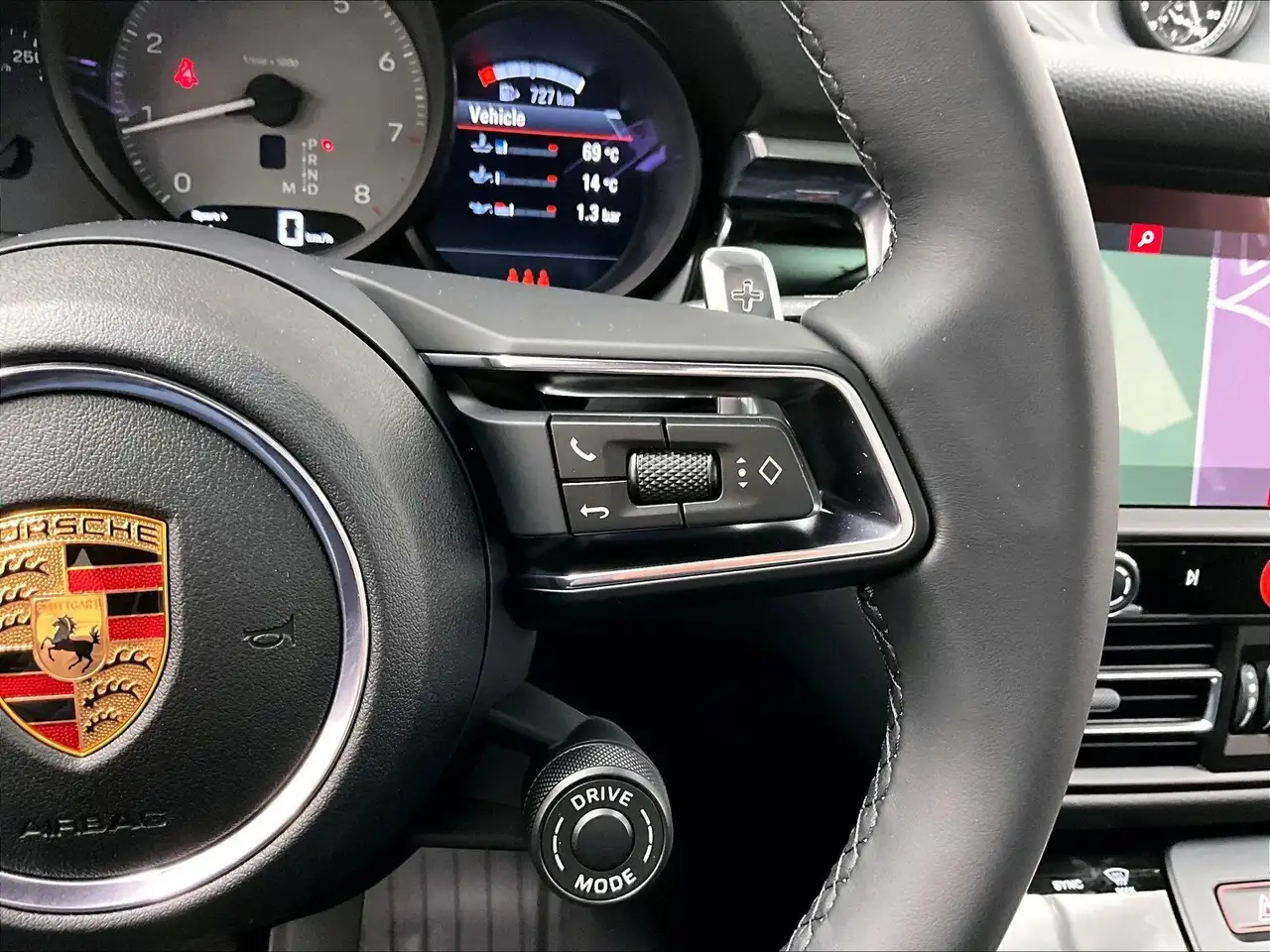Porsche Macan снимка Porsche Macan