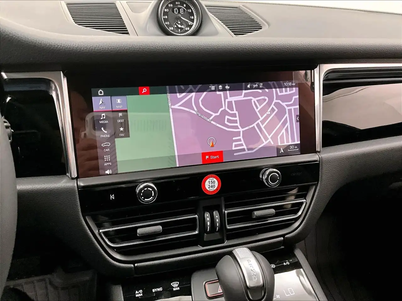 Porsche Macan снимка Porsche Macan