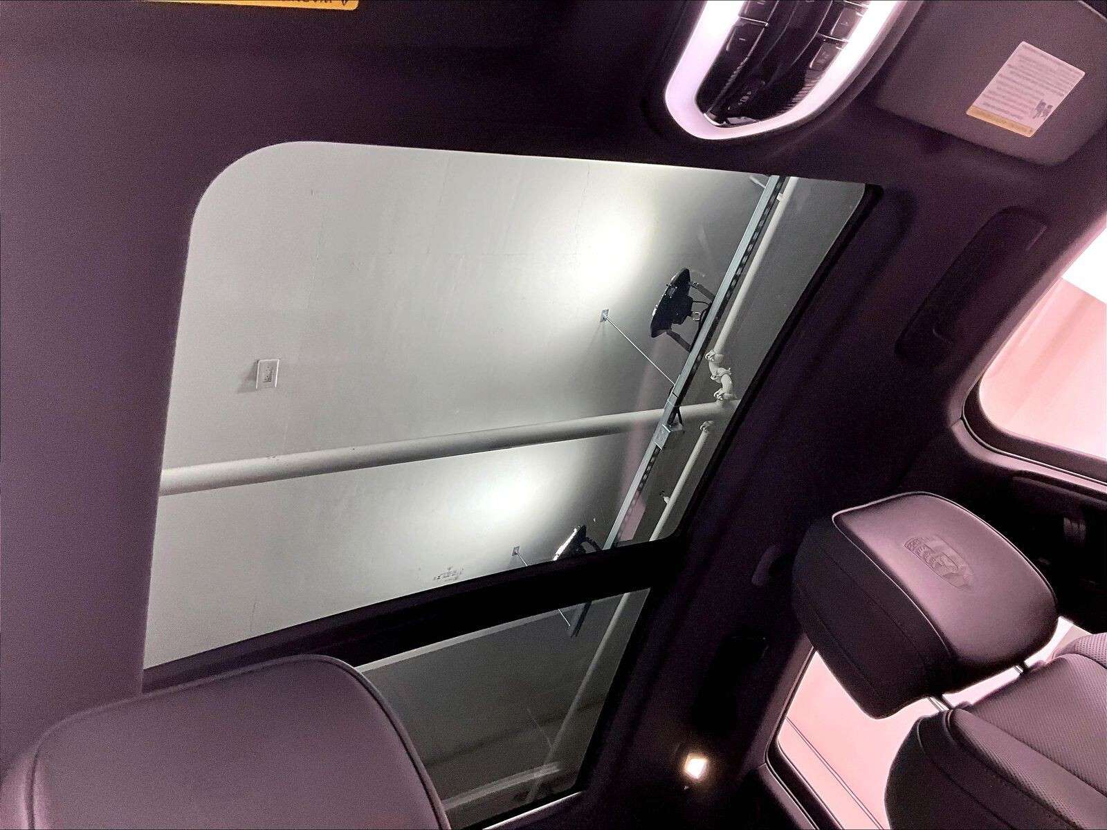 2026 Porsche Macan S thumb 28