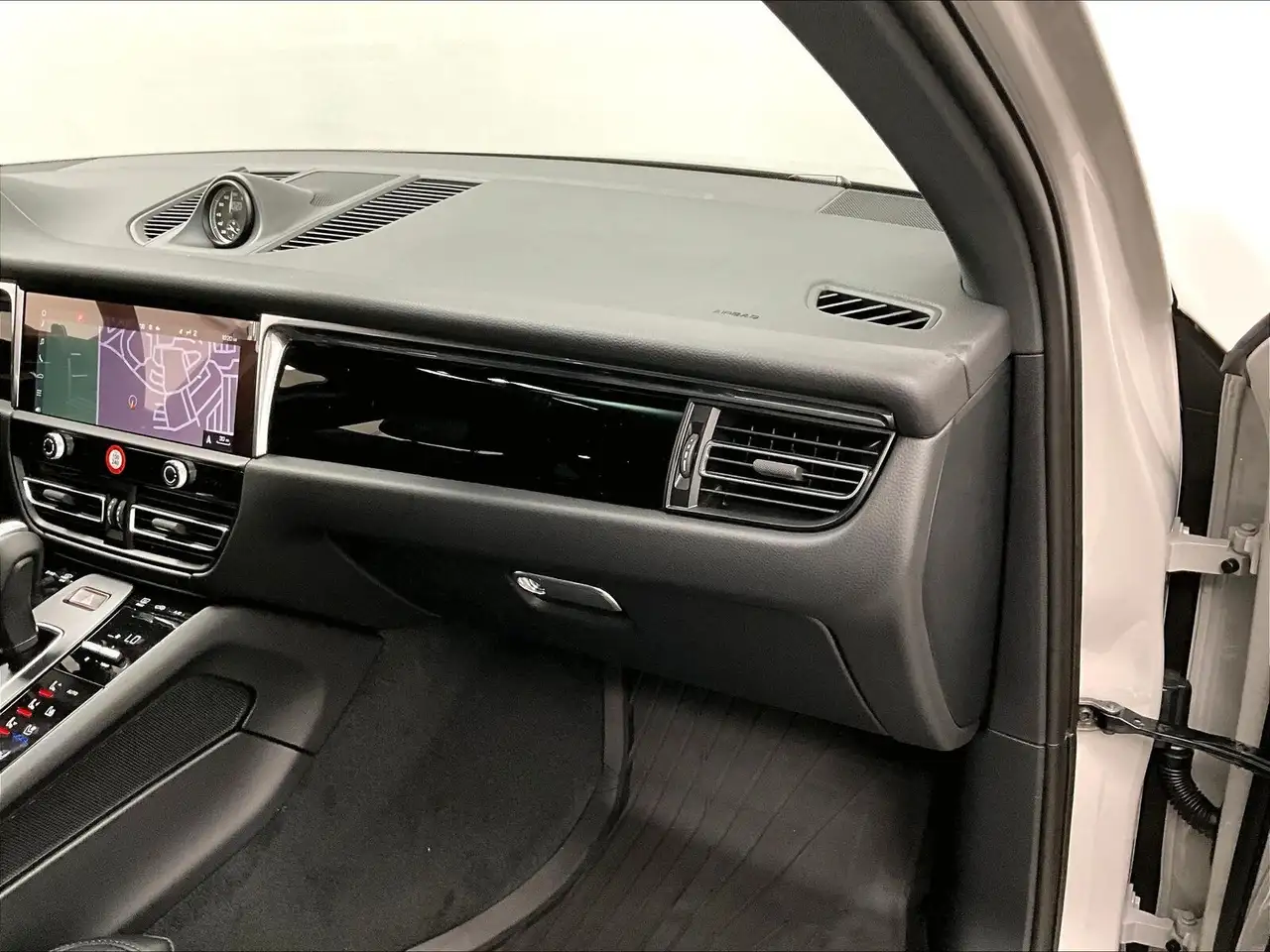 Porsche Macan снимка Porsche Macan
